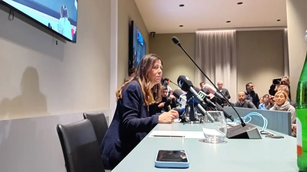 Sardegna, Todde “Subito al lavoro, ai manganelli risposto con le matite”