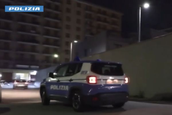 Operazione contro organizzazione che rubava auto a Palermo: 20 arresti
