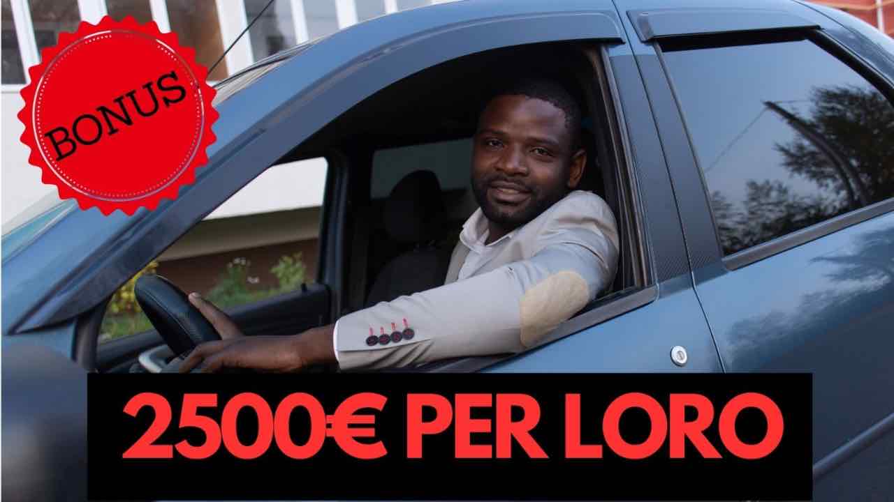 È vero, esiste il Bonus Auto in Italia: ma è valido per gli stranieri | Italiani in collera, spendiamo 2500€ ad ogni richiesta