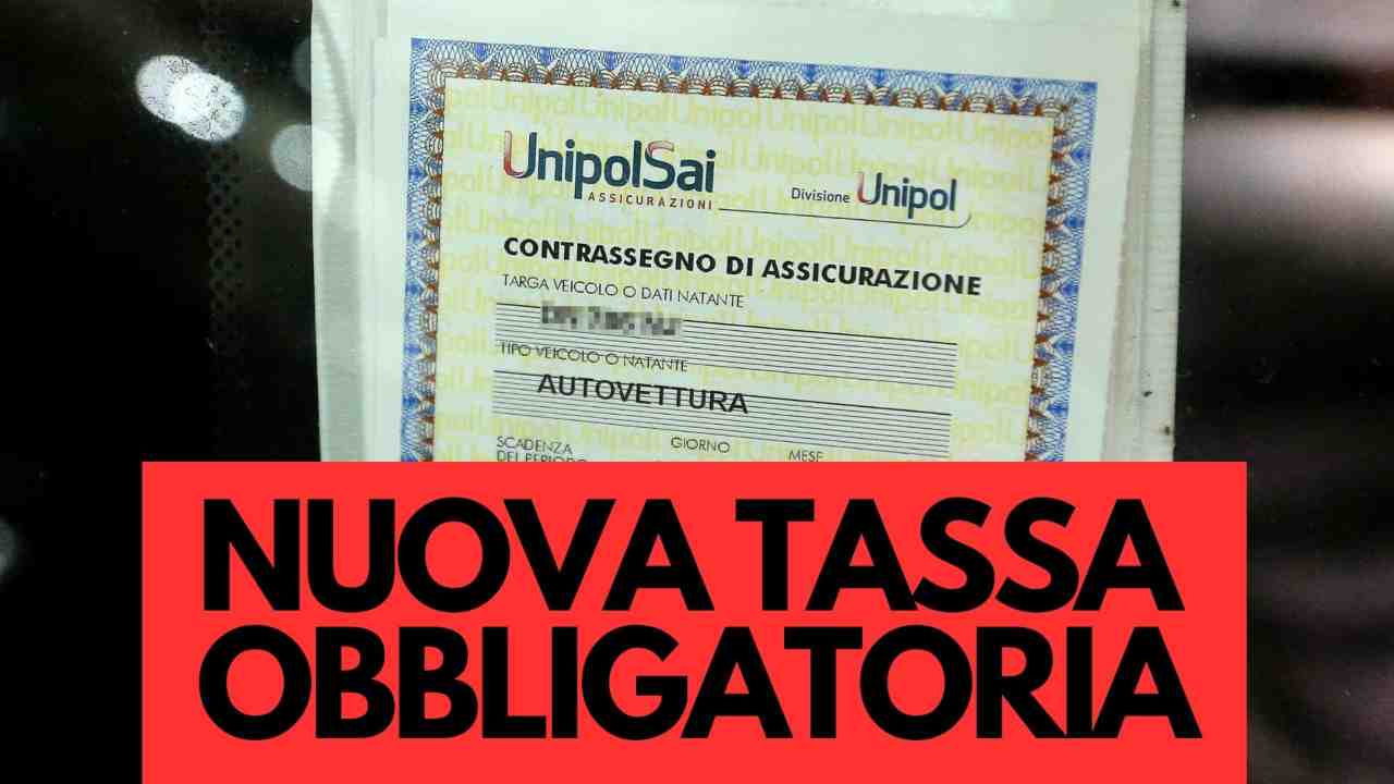 Assicurazione RC Auto: da domani aumenta l’importo totale del premio | La tassa obbligatoria adesso è legge