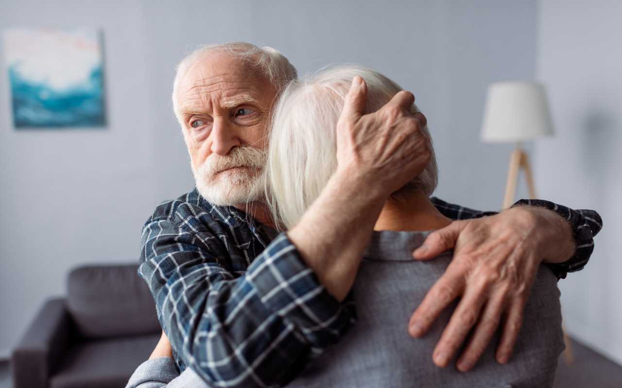 Pensioni di Aprile, mazzata per gli anziani: l’operazione non sarà più effettuata in Posta | Il PC diventa obbligatorio