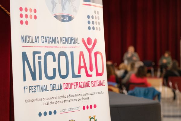 La memoria diventa progettualità futura con “Nicolaid. 1° Festival della cooperazione sociale”, promosso dall’A.P.A. Onlus