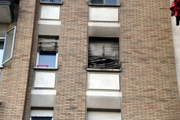 Bologna, incendio in un appartamento. Morta una donna e i suoi tre figli