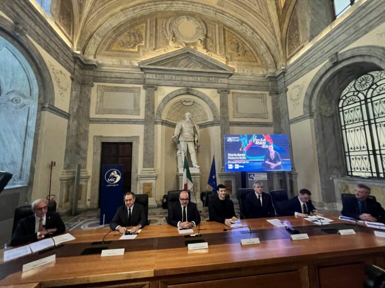 “Viva la danza”, su Rai1 lo show di Roberto Bolle