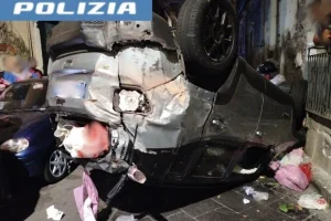 Nel corso della serata di ieri, agenti delle Volanti sono intervenuti in via Via Zia Lisa, dove un...