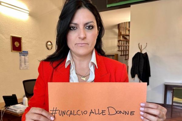 Partita di beneficenza contro i femminicidi, Marano (M5s): “Deputate Ars escluse, inaccettabile”