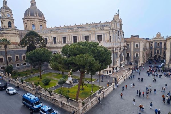 Controlli di polizia a Catania per le feste pasquali: molti i posti di blocco