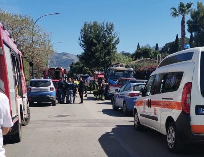 Esalazioni tossiche, morti 5 operai in una cantina vinicola a Casteldaccia