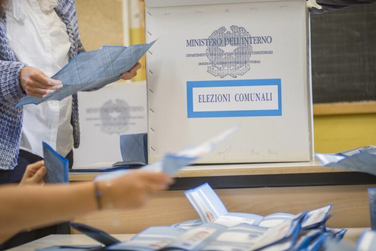 Cirio ok in Piemonte. Ballottaggi a Bari e Firenze, il centrosinistra vince a Cagliari e Bergamo