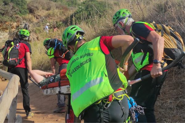 Zingaro, intervento per recuperare un escursionista polacco ferito