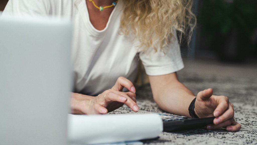 Stangata tasse: c’è una nuova imposta da pagare e dovremo farlo tutti | Non esistono esenzioni