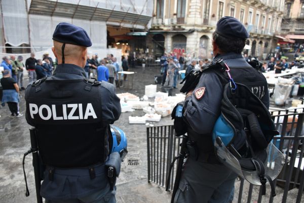 Gravi irregolarità alla pescheria di Catania: sequestarti 600 Kg di pesce