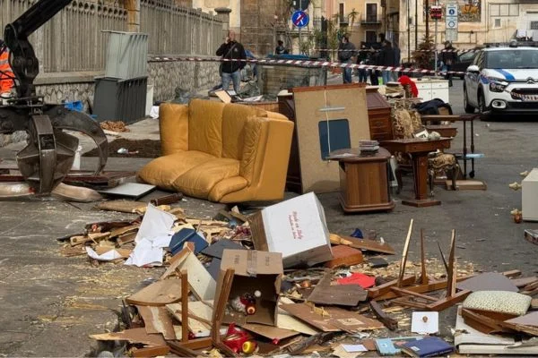 Operazioni all’Albergeria, giro di vite contro ambulanti senza licenza