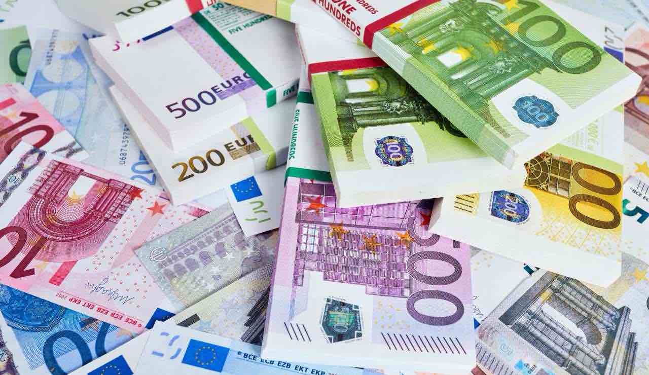 Ufficiale Sicilia: “Regaliamo 300mila euro a chi vuole cambiare lavoro” | Mai vista una regione così generosa