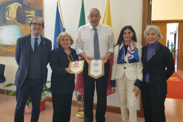 Servizio di Aiuto alla Vita e Comune di Palermo. Siglato primo protocollo di intesa con un’amministrazione comunale