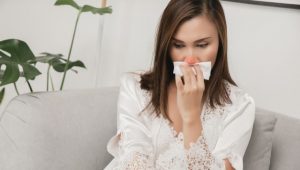 Allergie al pelo di animali: come convivere con cani e gatti senza rinunciare ai propri pet