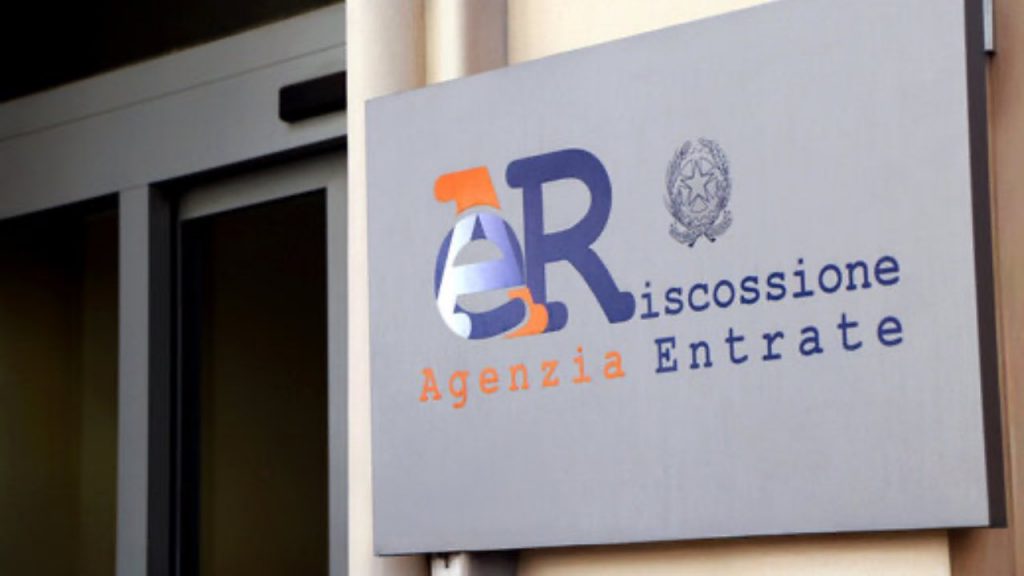 Agenzia delle Entrate, “‘Regaliamo’ 300.000 euro a chi paga le tasse”: introdotto il primissimo Bonus ADE