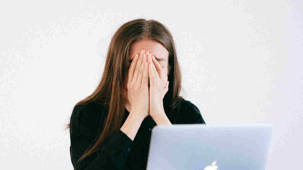 “Allora prenderei dal 13 al 20 agosto” “No” | Ferie negate in tutta Italia: col nuovo decreto ti rifiutano seduta stante