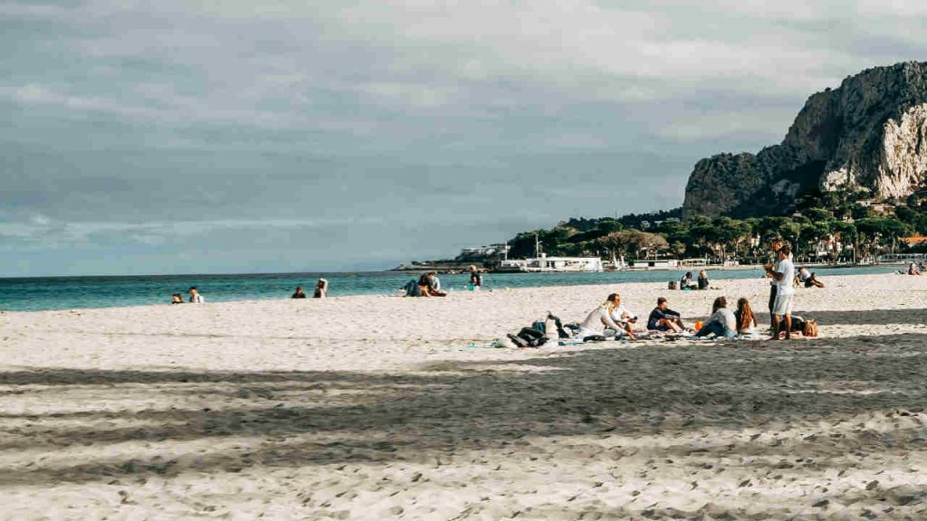 Addio per sempre Mondello: tirata fuori dalla cartina siciliana | Scoppia lo scandalo nazionale