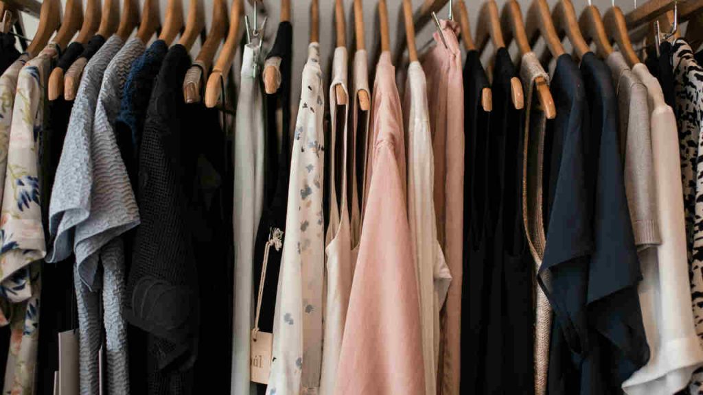 Ultim’ora: addio ai saldi estivi | Non ti fanno neanche 2€ di sconto: purtroppo la crisi è troppo grave