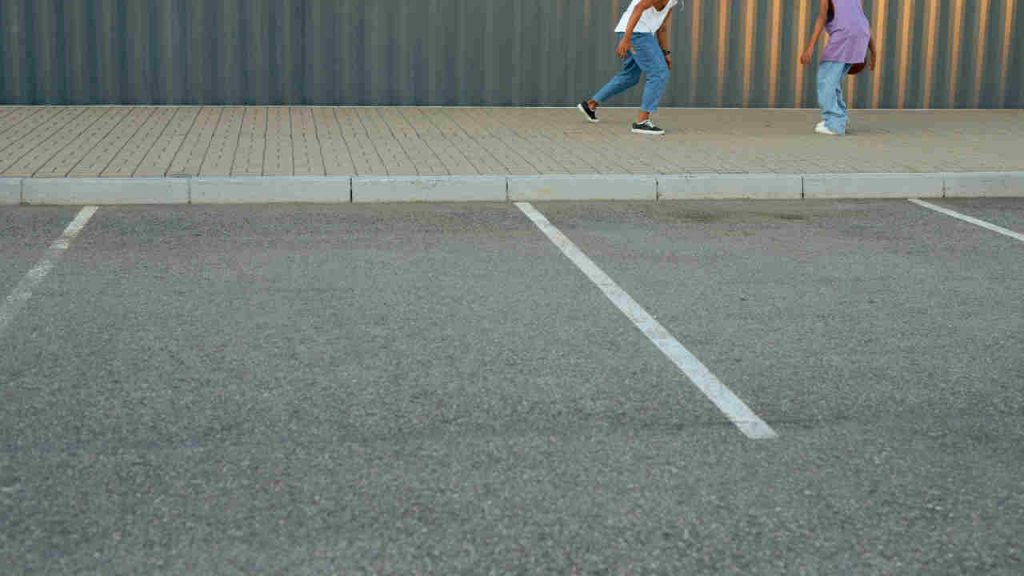 Ultim’ora in Sicilia: da oggi le strisce bianche non esistono più | “Paghi anche per parcheggiare vicino casa tua”