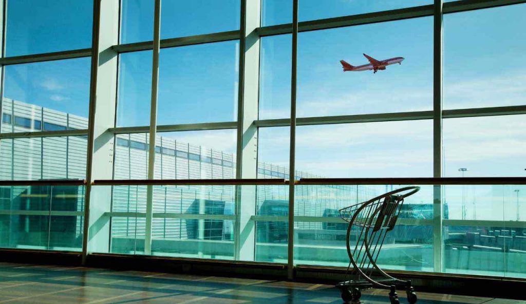 In Sicilia esiste ‘l’aeroporto del guadagno’: arrivate, vi arricchite e andate dove volete | Non esiste in nessun altro posto una cosa simile