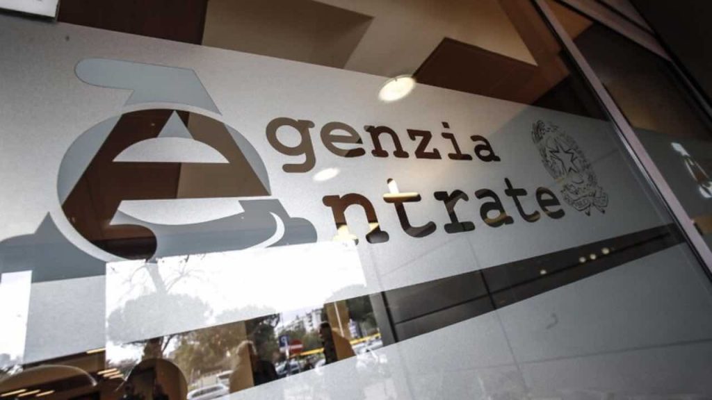 Agenzia delle entrate, “250.000 euro di multa a chi ha un conto corrente ND”: controllate subito che non sia il vostro