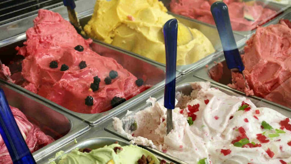 Il gelato migliore di tutta l’Italia lo mangiate solo in Sicilia: arrivano da ogni dove per assaggiarlo | Siciliani dovete esserne fieri