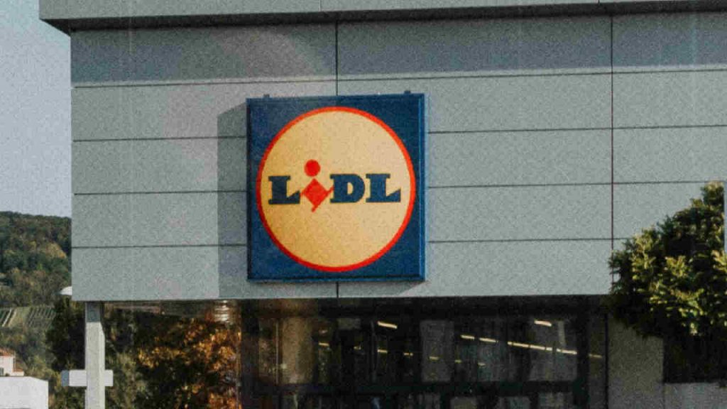 LIDL supera tutti, vi rifate il guardaroba con 50 euro | Lo mette in vendite per l’ultima volta, poi ve lo potete dimenticare