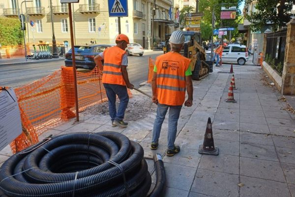 Nuovo semaforo all’incrocio tra via Roma e via Mariano Stabile: iniziati i lavori