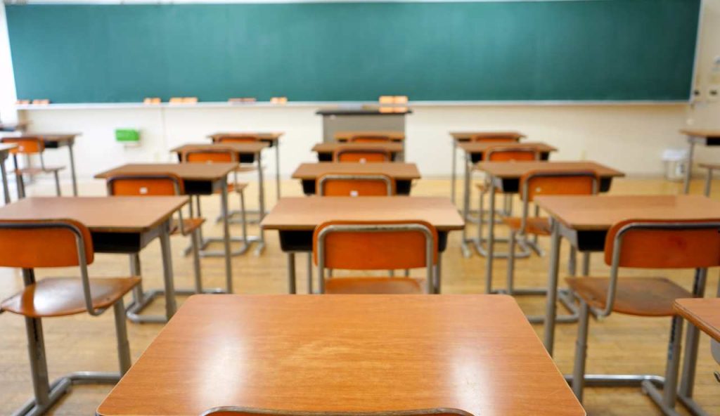 Ultim’ora scuola, “I vostri figli ce li dovete riportare il 25 luglio massimo” | Non devono stare a casa fino a settembre