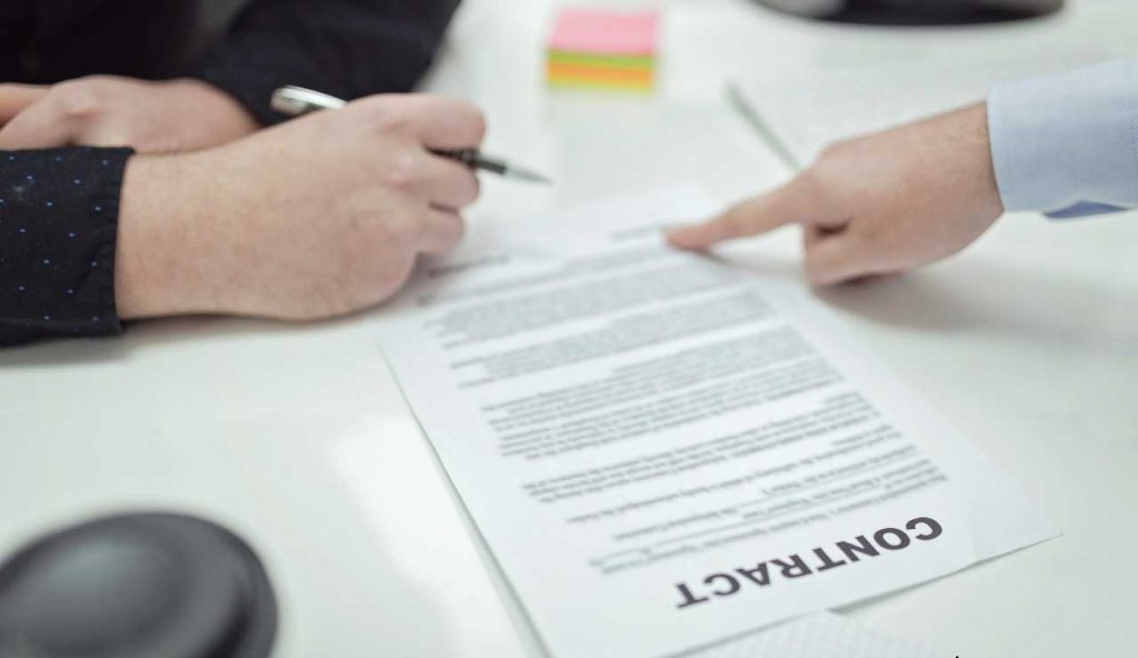 Nessuno vuole 23.212 euro e l’indeterminato, eppure è il lavoro più antico e ambito del mondo: l’ente siciliano senza parole