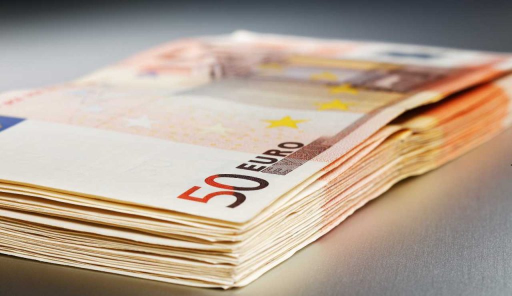 Nessuno vuole 2.000 euro al mese, eppure è il lavoro più antico del mondo: cercano personale subito