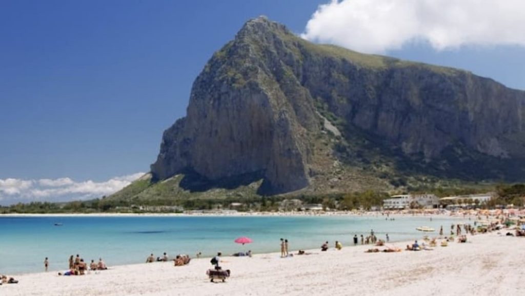 Ufficiale, Caraibi spostati in Sicilia: approvato il trasferimento | Già arrivano da ogni dove per visitarla