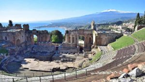 Il teatro antico di Taormina - Foto Pixabay - Sicilianews.it