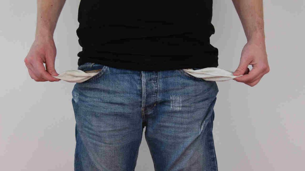 “Il Paese meno caro d’Europa è a 3 ore da Palermo”, vi arricchite senza fare nulla qui | Cittadini pronti a partire