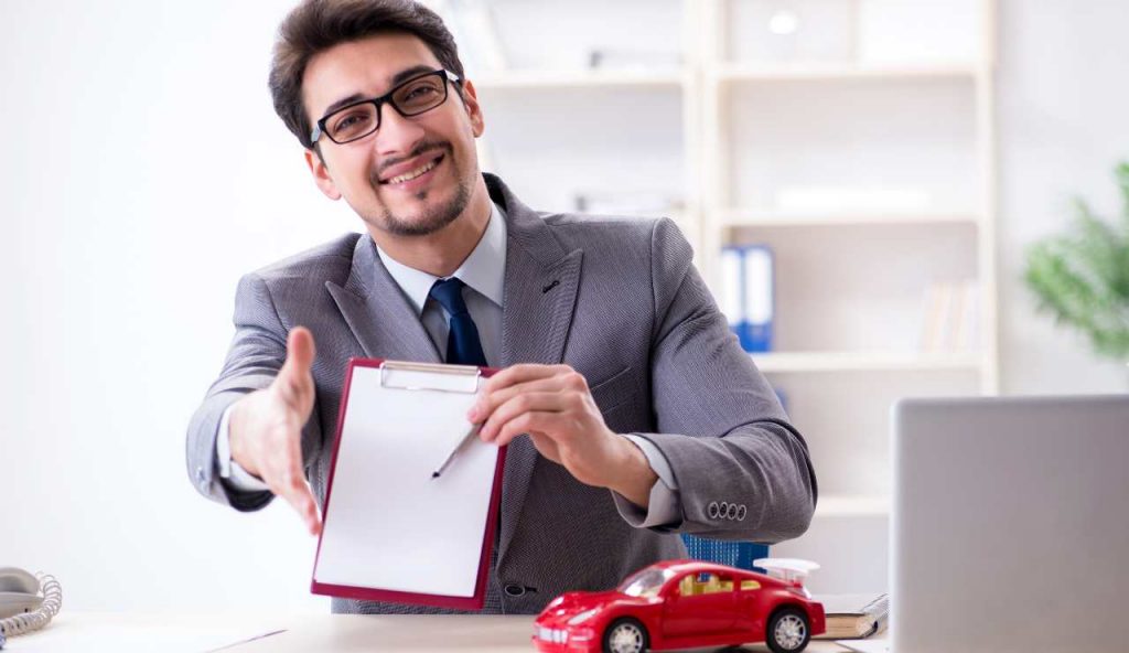 RC auto, “La stipulate e il vostro conto si prosciuga”: 1,5 milioni di italiani rimasti senza una lira