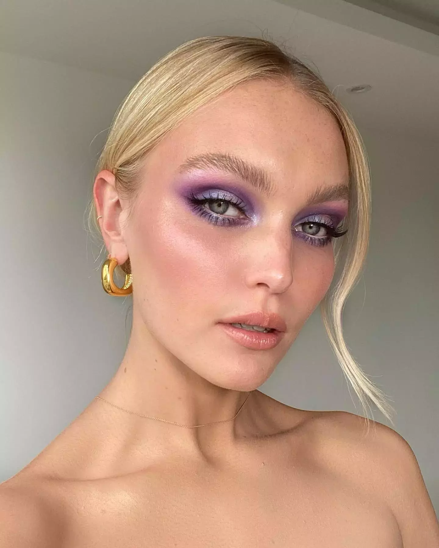 10 tendenze trucco invernali da provare subito per un look impeccabile e fresco.