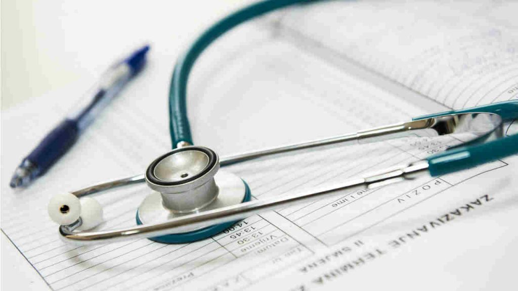 Agenzia delle Entrate “50.000 euro di multa a chiunque abbia detratto spese mediche”, vietatissimo dalla legge da oggi