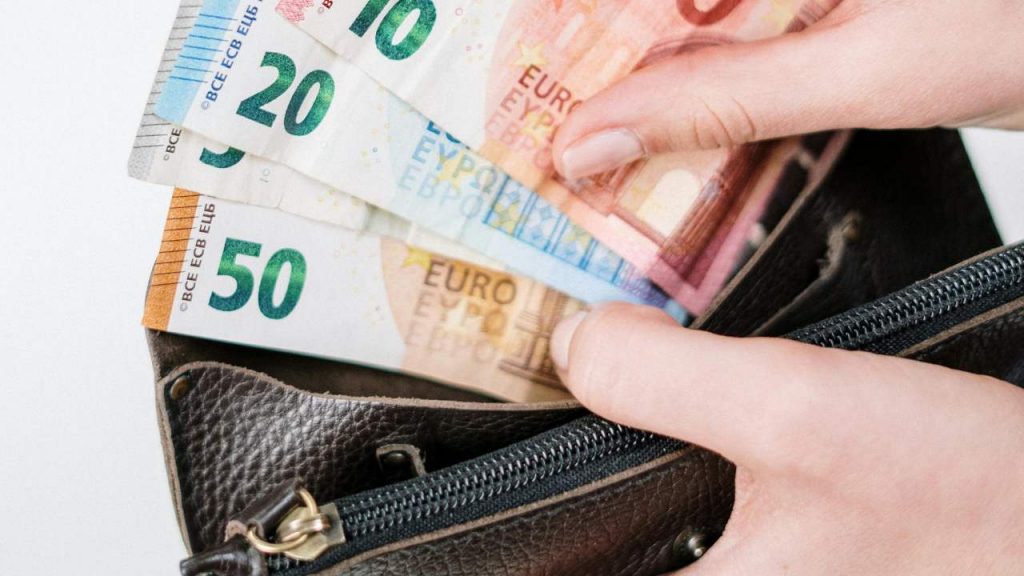 Ufficiale Sicilia, “Diventata più cara di Roma”: vivere in questa città ormai è un salasso | Cittadini scappate subito