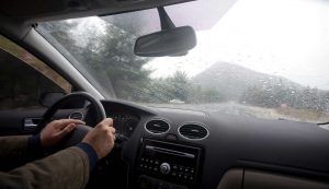 Pioggia in auto - fonte_Canva - sicilianews24.it