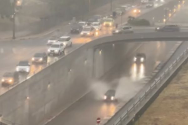 Palermo in tilt dopo un’ora di pioggia: sottopassi allagati, traffico bloccato e blackout