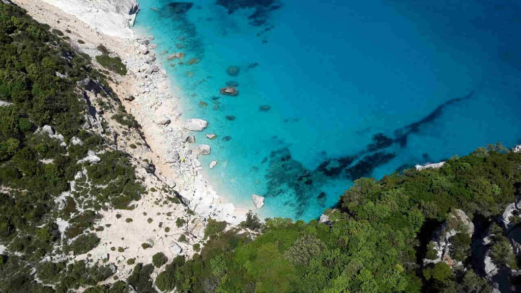 Addio Sardegna, la Sicilia l’ha mangiata: è solo lei l’isola italiana da oggi | Non ce n’è per nessuno