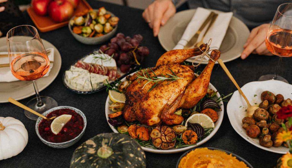 Ufficiale , “Ci pagate una cena e vi offriamo andata e ritorno in aereo in Sicilia”: mai nessuno aveva mai osato tanto