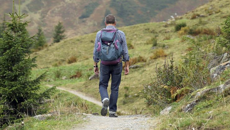 “Agente, ho solo indossato scarpe da ginnastica”: 3.000 euro di multa | Da oggi guardano che calzature avete al piede