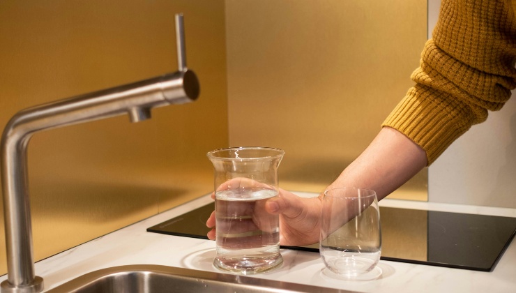 Allarme Sicilia, “Non bevete acqua nella regione, è cancerogena”: meglio morire di sete | Lanciata l’allerta