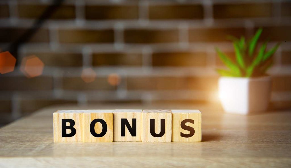 Ultim’ora, “Approvato il ‘Bonus AU'”: portate la carta di identità e vi pagano | Non dovete lavorare