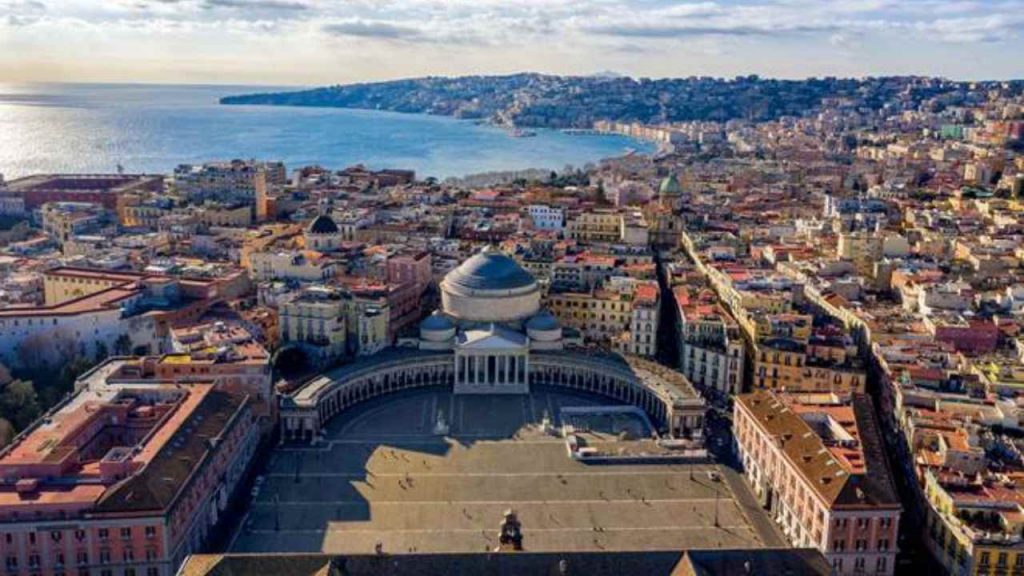 Sicilia addio, “Non ci servi più”: da oggi sotto Napoli non c’è più nulla | Emanato l’avviso