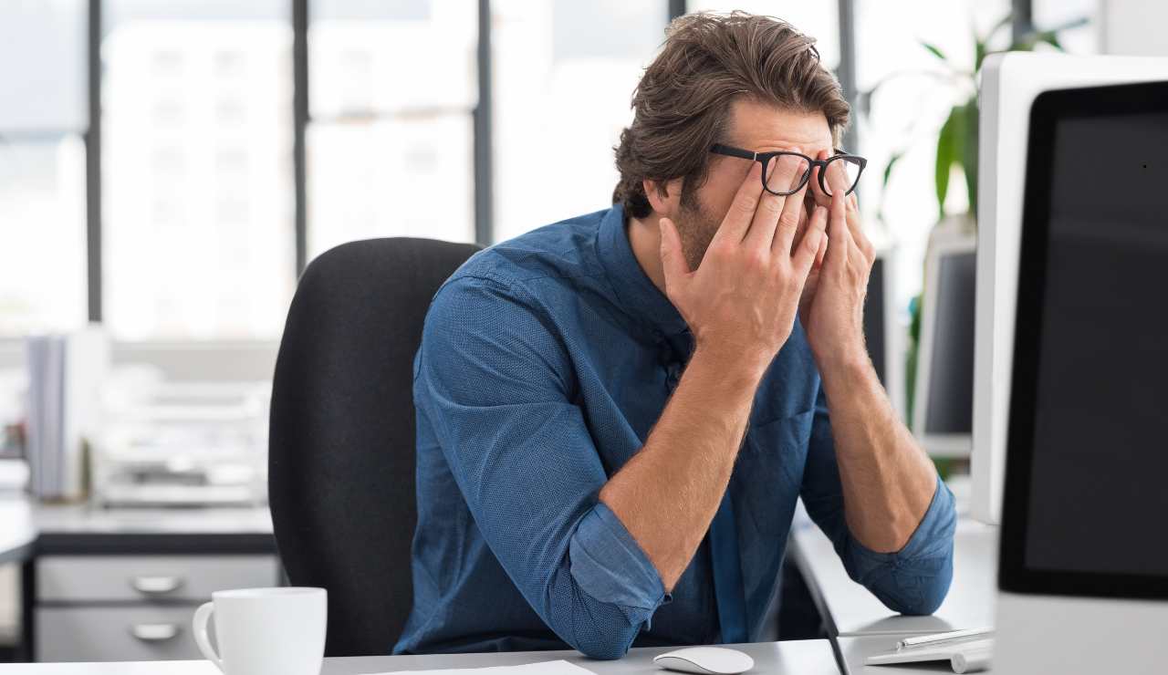 “Ci spiace, tornatevene a casa”: l’azienda n.1 nel mondo ha chiuso i ponti | 600 persone rimaste senza un soldo