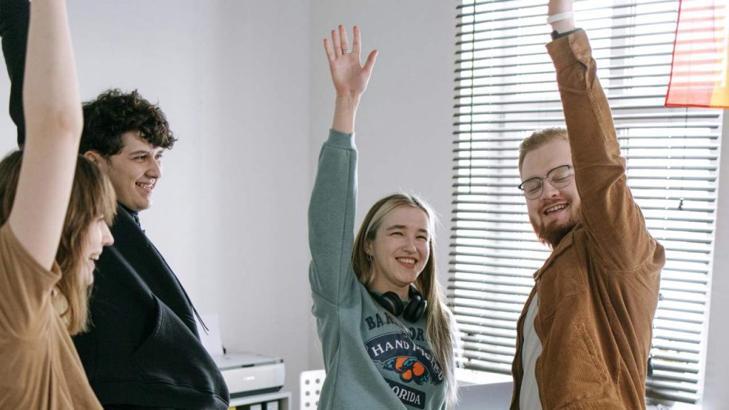 Ufficiale, “Il venerdì ve ne state a casa”: approvata la SETTIMANA CORTA | Finalmente la notizia che tutti stavano aspettando